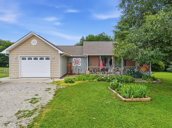 821 Buffalo Trl, Clarkrange, TN 38553