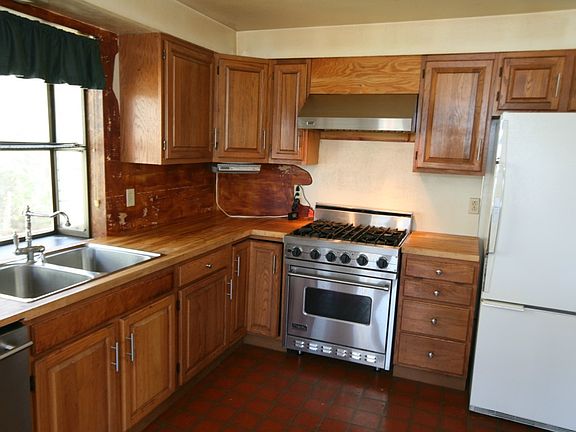 5th image of 5199 NE Cedar Ln