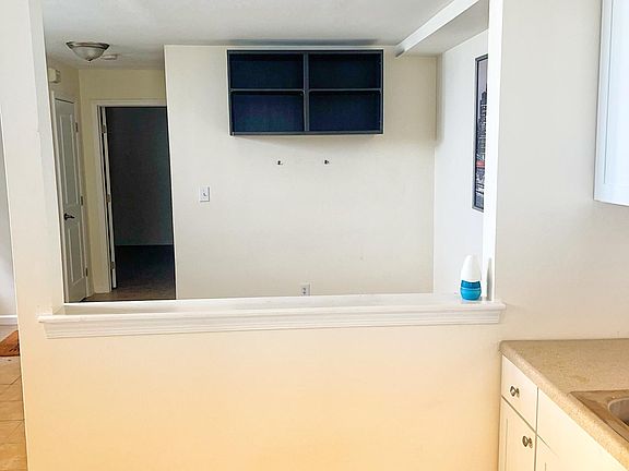 4th image of 604 Main St Floor 2