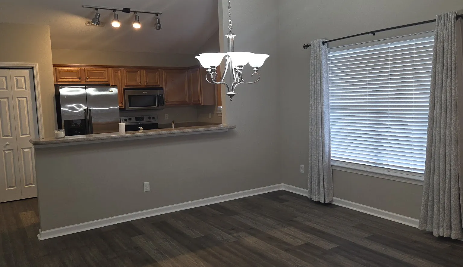 3 bed, 1546 sqft, $2,400 — Photo 4