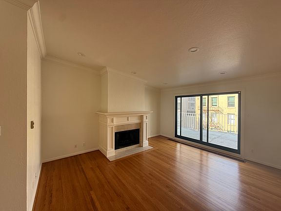 2nd image of 1860 Washington St #Penthouse