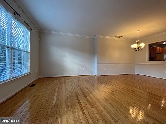 3rd image of 692 Belmont Bay Dr