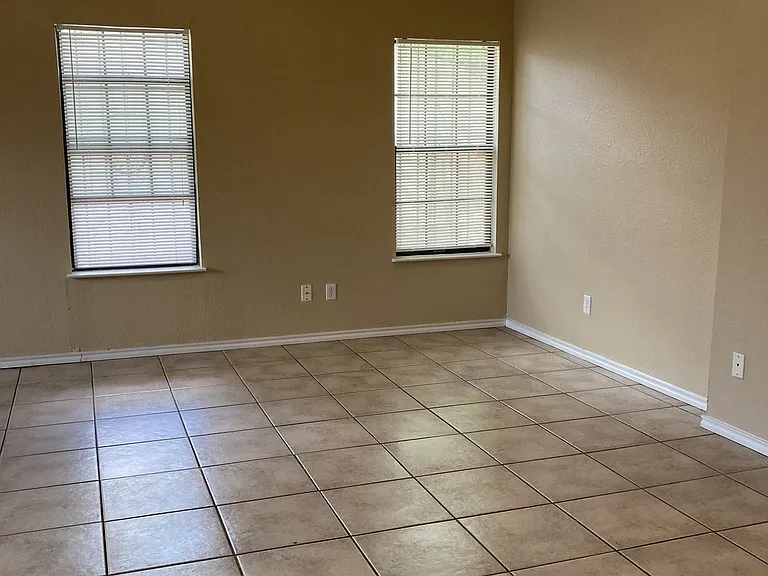 6358 W Commerce St — Photo 10
