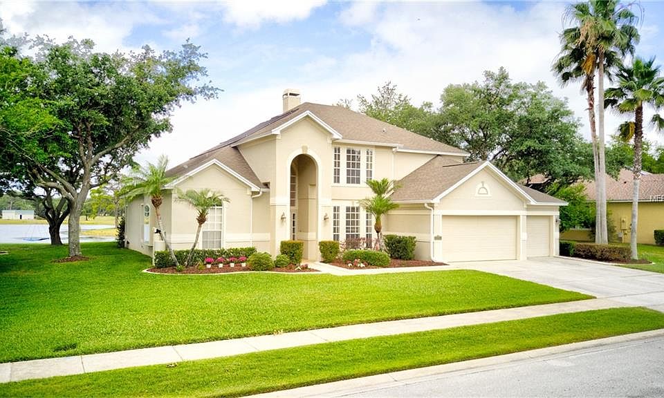 1st image of 390 Chinook Cir