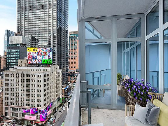 3rd image of 1600 Broadway APT 15D