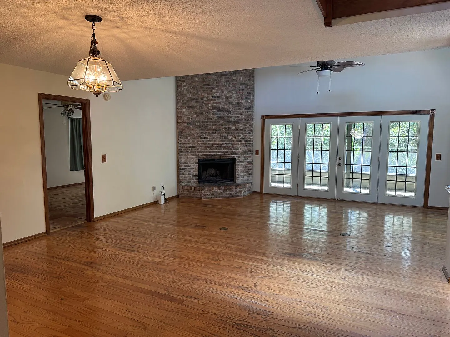 Lovely 3/2.5 Pool home — Photo 3