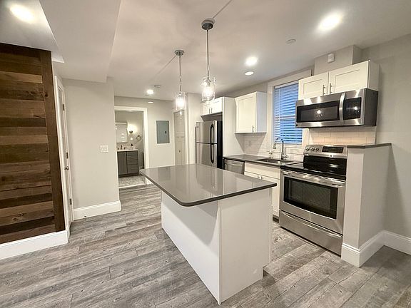 4th image of 54 Hudson St Unit 2