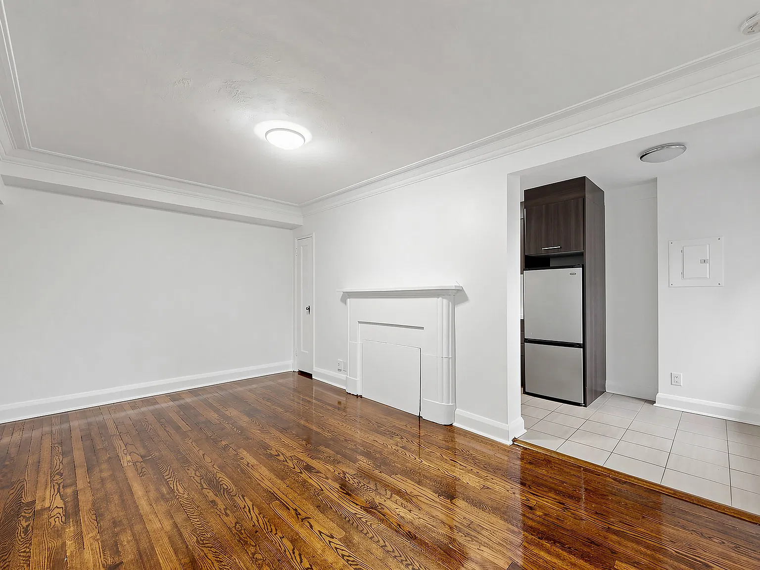 Metropolitan Apartments — Photo 4
