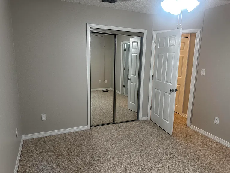 2703 Bay Club Dr — Photo 23