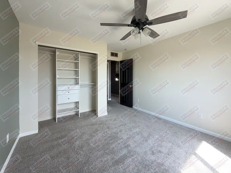 3301 Quacker Ave — Photo 14
