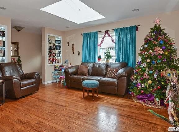 4th image of 78 Olive St