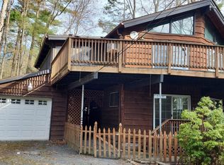 106 Highland Dr, Lakeville, PA 18438