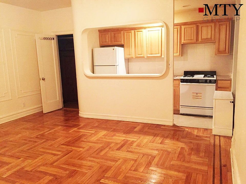 1st image of 4330 46th St APT 1C