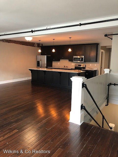 2nd image of 108 N Market St APT 303