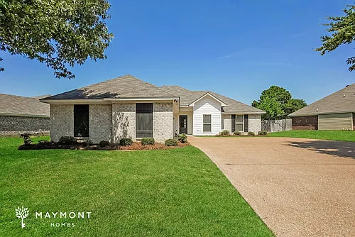 170 Harvey Cir Photo 1