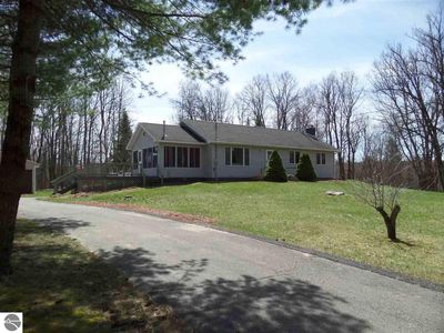 1411 N Graham Rd, Bellaire, MI, 49615