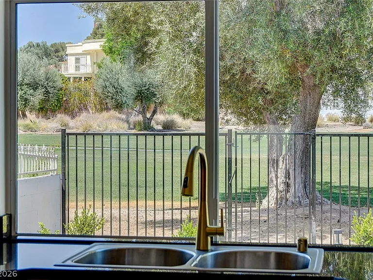 2999 Bel Air Dr — Photo 49