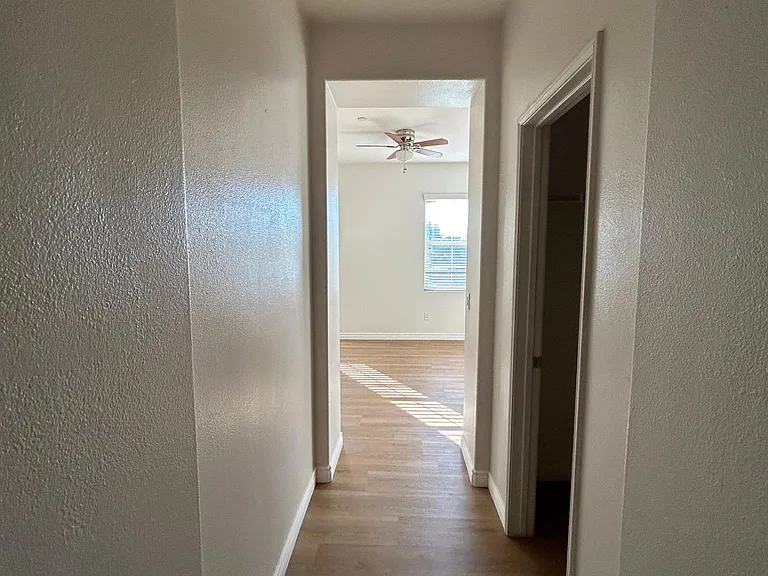 26255 Iris Ave #B — Photo 16