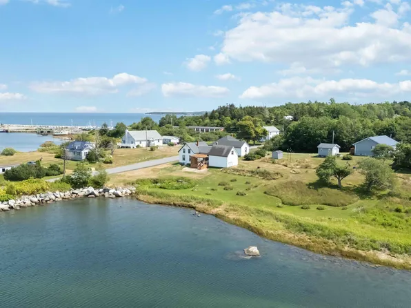 226 Central Port Mouton Rd, Queens, NS B0T 1T0