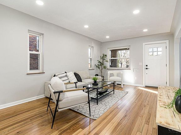 4th image of 6213 Fairhurst Ave