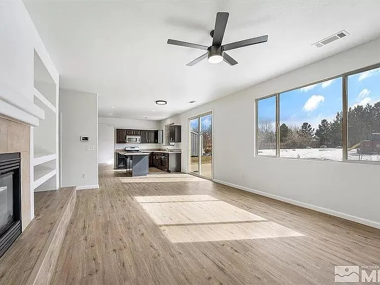 560 Golden Vista Ct — Photo 10