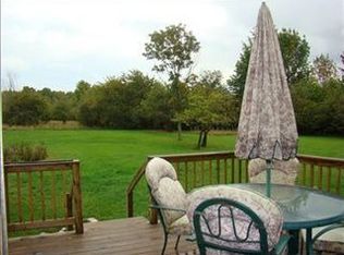 10785 Holi Dale Dr, Chardon, OH 44024