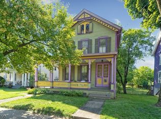 55 W Main St, Clinton, NJ 08809