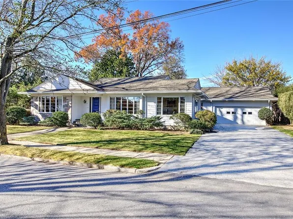 15 Bedford Rd, Pawtucket, RI 02860