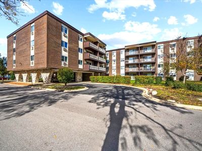 (Undisclosed Address), Lombard, IL, 60148