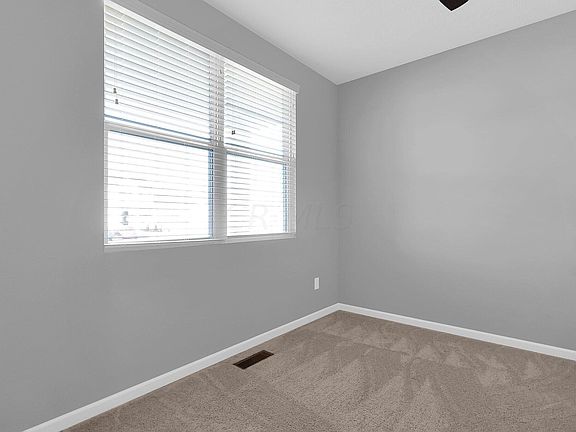 4th image of 378 Glen Crossing Dr