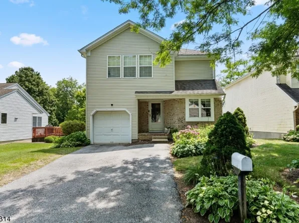 12 Mountain View Ct, Hardyston Twp., NJ 07419