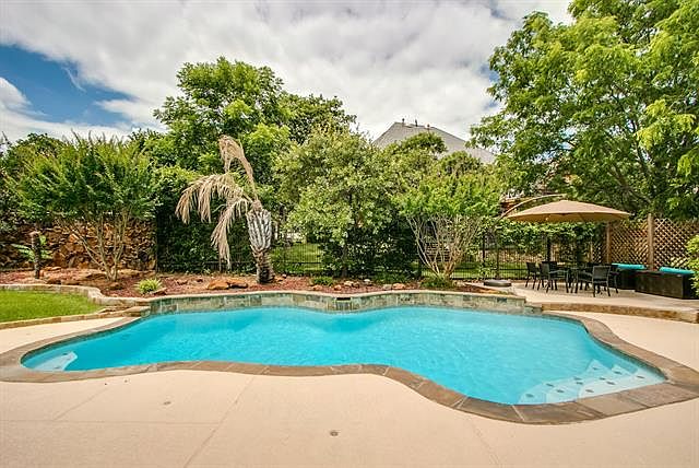 1st image of 35 Panorama Cir