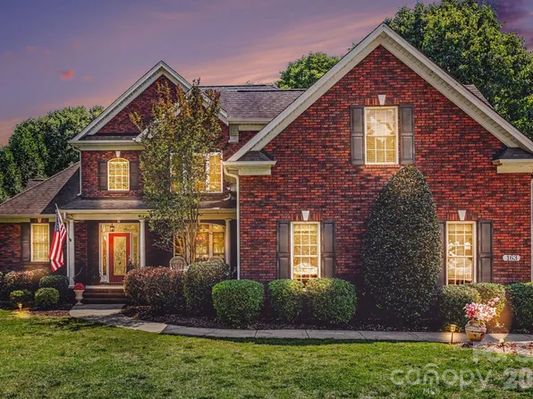 163 Evening Shadow Rd, Lake Wylie, SC 29710
