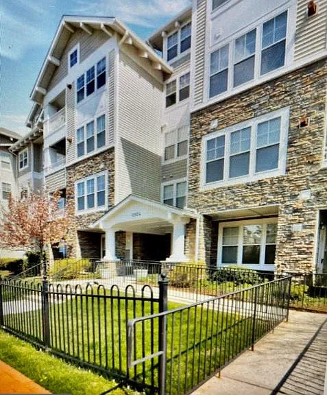 12824 Clarksburg Square Rd #304 — Photo 3