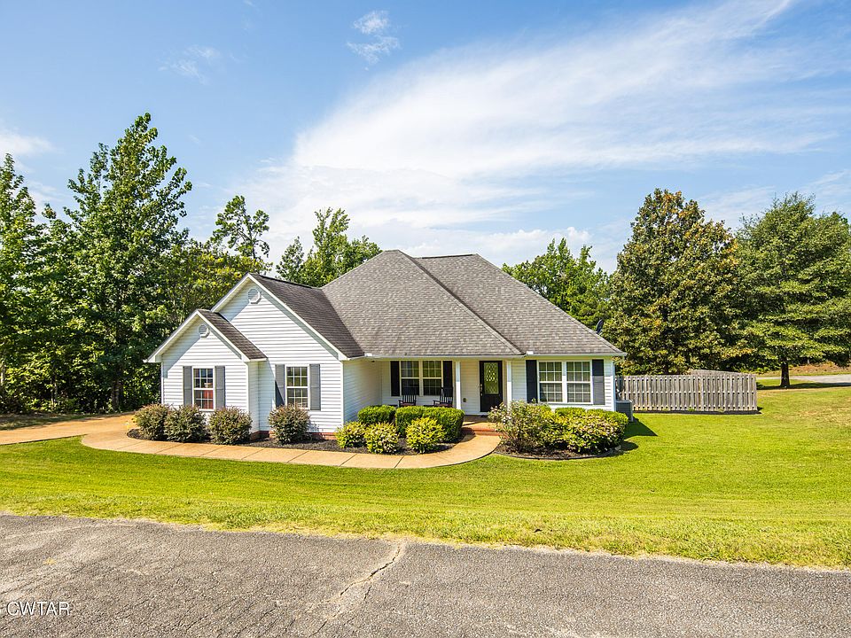 1st image of 405 Persimmon Ln