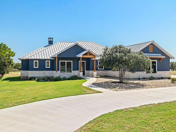 2nd image of 550 Oak Vista Drive