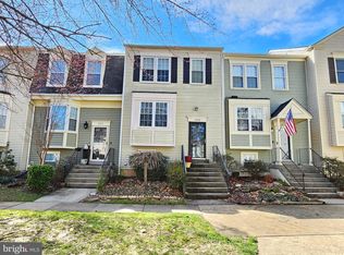 2312 Hunters Square Ct, Reston, VA 20191