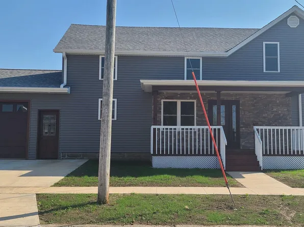 206 E Depue St, Monona, IA 52159