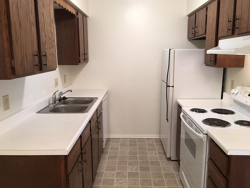 1st image of 3072 Carskaddon Ave APT 209