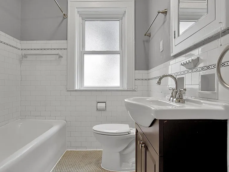 5047 Mardel Ave — Photo 6