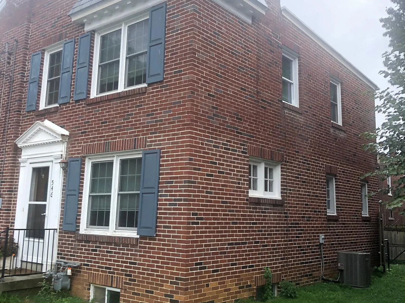 3 bed, 1102 sqft, $1,875 — Photo 4