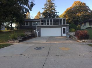 1009 Bluff St, Guthrie Center, IA 50115