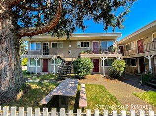880 W 6th Ave APT 8, Junction City, OR 97448