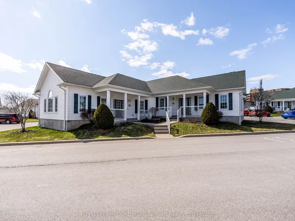 300 Croft St #3201, Pt Hope, ON L1A 0E1