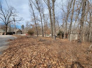 Newport Ln, Bella vista, AR 72715