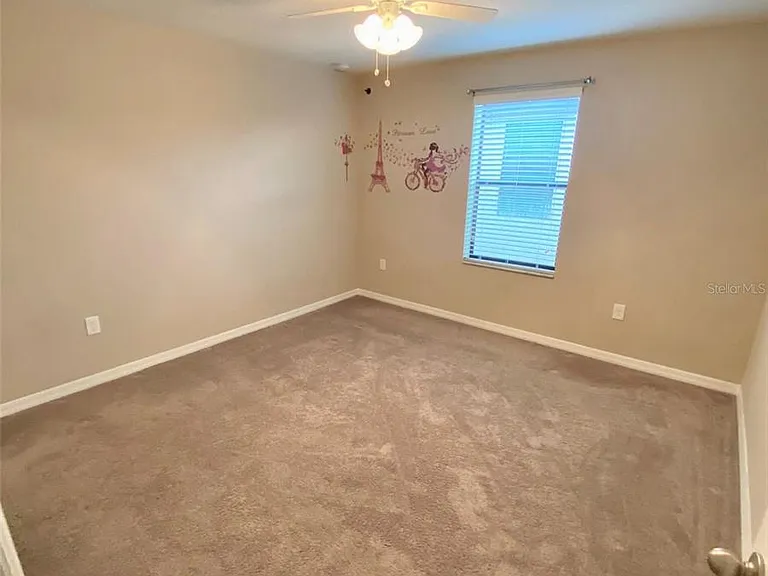 10007 Leyburn Ct — Photo 8