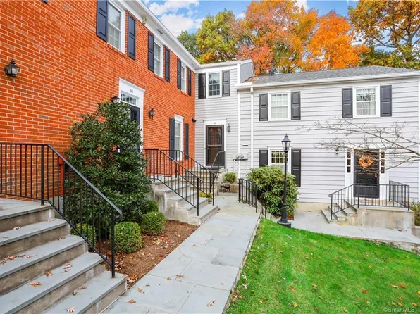 60 Greenwich Hills Dr #60, Greenwich, CT 06831