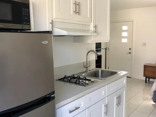 3805 Pine Ave, Long Beach, CA 90807