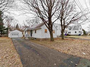 21 Warmington St, Albany, NY 12205