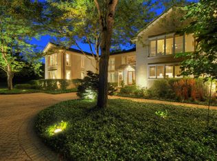 8 Lakewood Dr, Bannockburn, IL